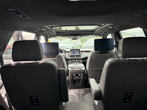 Used 2023 Chevrolet Tahoe Premier w/ Advanced Technology Package image 14