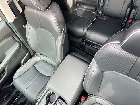 Used 2025 Honda Pilot Elite image 23