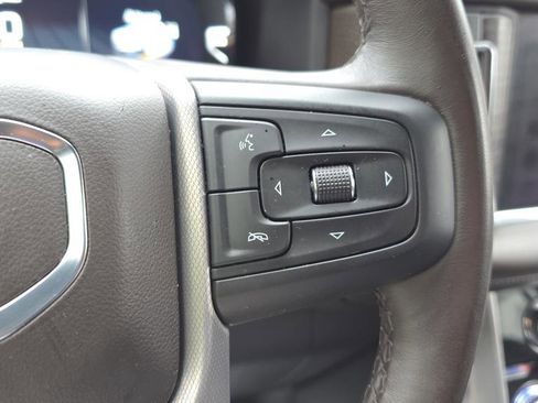 Used 2022 GMC Yukon XL Denali AWD/4WD image 16