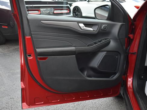 Used 2023 Ford Escape Active w/ Tech Pack #2 FWD image 12