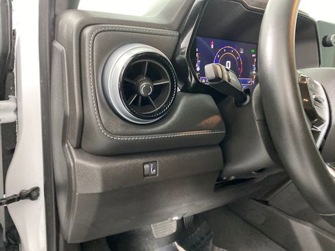 Used 2023 Chevrolet Colorado LT image 11