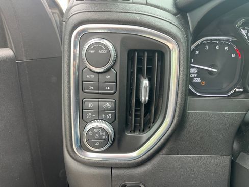 Used 2021 GMC Sierra 1500 SLT image 23