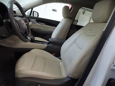 Certified 2024 Cadillac XT6 Premium Luxury w/ Technology Package AWD/4WD image 2