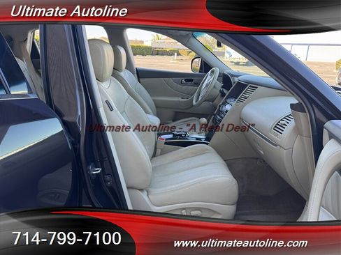 Used 2015 INFINITI QX70 2WD w/ Premium Package image 32