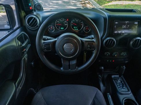 Used 2013 Jeep Wrangler Unlimited Sport AWD/4WD image 18