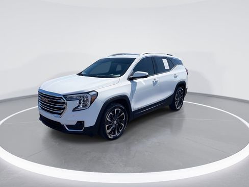 Used 2022 GMC Terrain SLT w/ Infotainment Package II AWD/4WD image 4