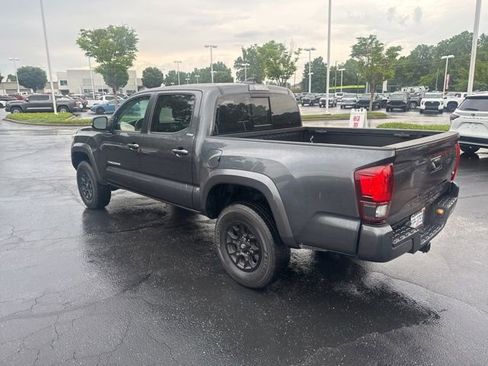 Used 2022 Toyota Tacoma SR5 RWD image 5