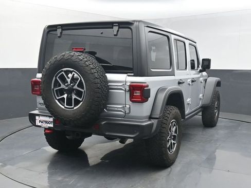 Used 2024 Jeep Wrangler Unlimited Rubicon w/ Technology Group AWD/4WD image 6