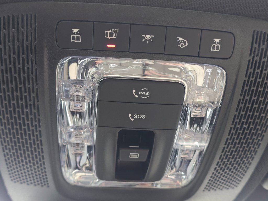 New 2026 Mercedes-Benz GLB 250 4MATIC image 45