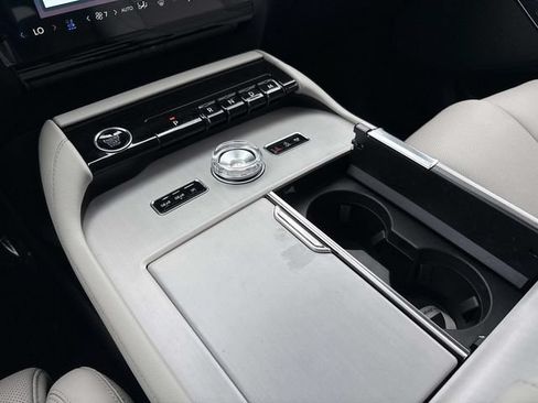 New 2026 Lincoln Navigator L Reserve w/ Jet Appearance Package AWD/4WD image 30