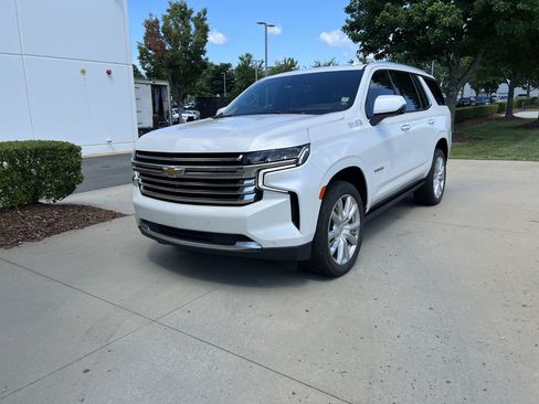 Used 2022 Chevrolet Tahoe High Country w/ Premium Package AWD/4WD image 5