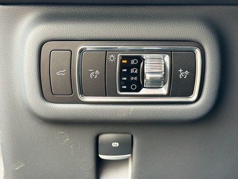 New 2026 Lincoln Nautilus Reserve w/ Jet Appearance Package AWD/4WD image 10