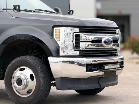 Used 2019 Ford F350 XL w/ STX Appearance Package image 7