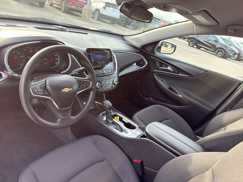 Used 2024 Chevrolet Malibu LT image 25