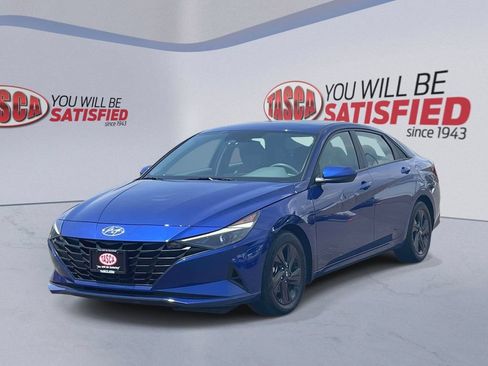 Used 2023 Hyundai Elantra SEL FWD image 4