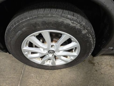 Used 2018 Nissan Rogue SV AWD/4WD image 11