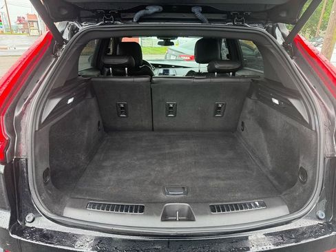 Used 2019 Cadillac XT4 Premium Luxury image 6