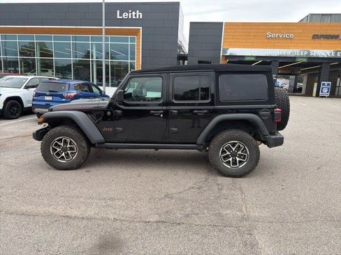 Used 2024 Jeep Wrangler Unlimited Rubicon image 2