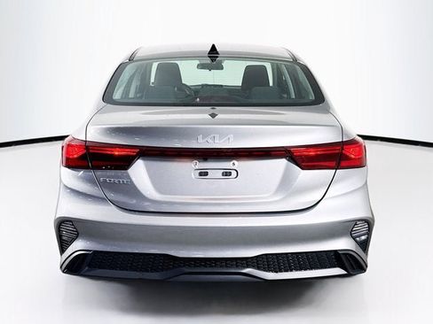 Certified 2023 Kia Forte LXS FWD image 6