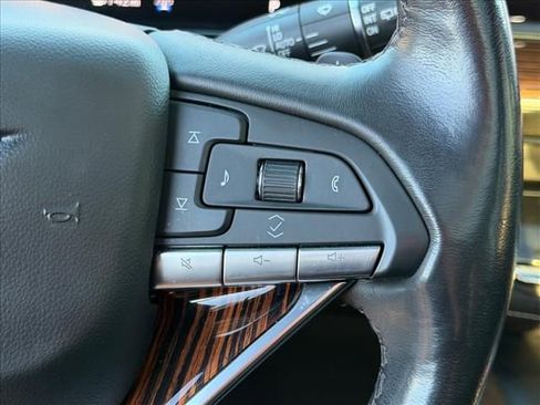 Used 2021 Cadillac Escalade Premium Luxury image 22