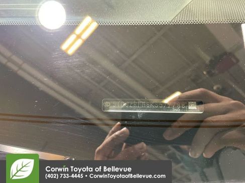 Used 2019 Toyota Highlander XLE image 28