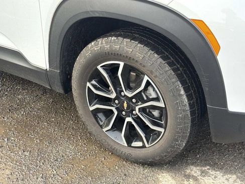 Used 2023 Chevrolet TrailBlazer ACTIV w/ Sun and Liftgate Package image 7