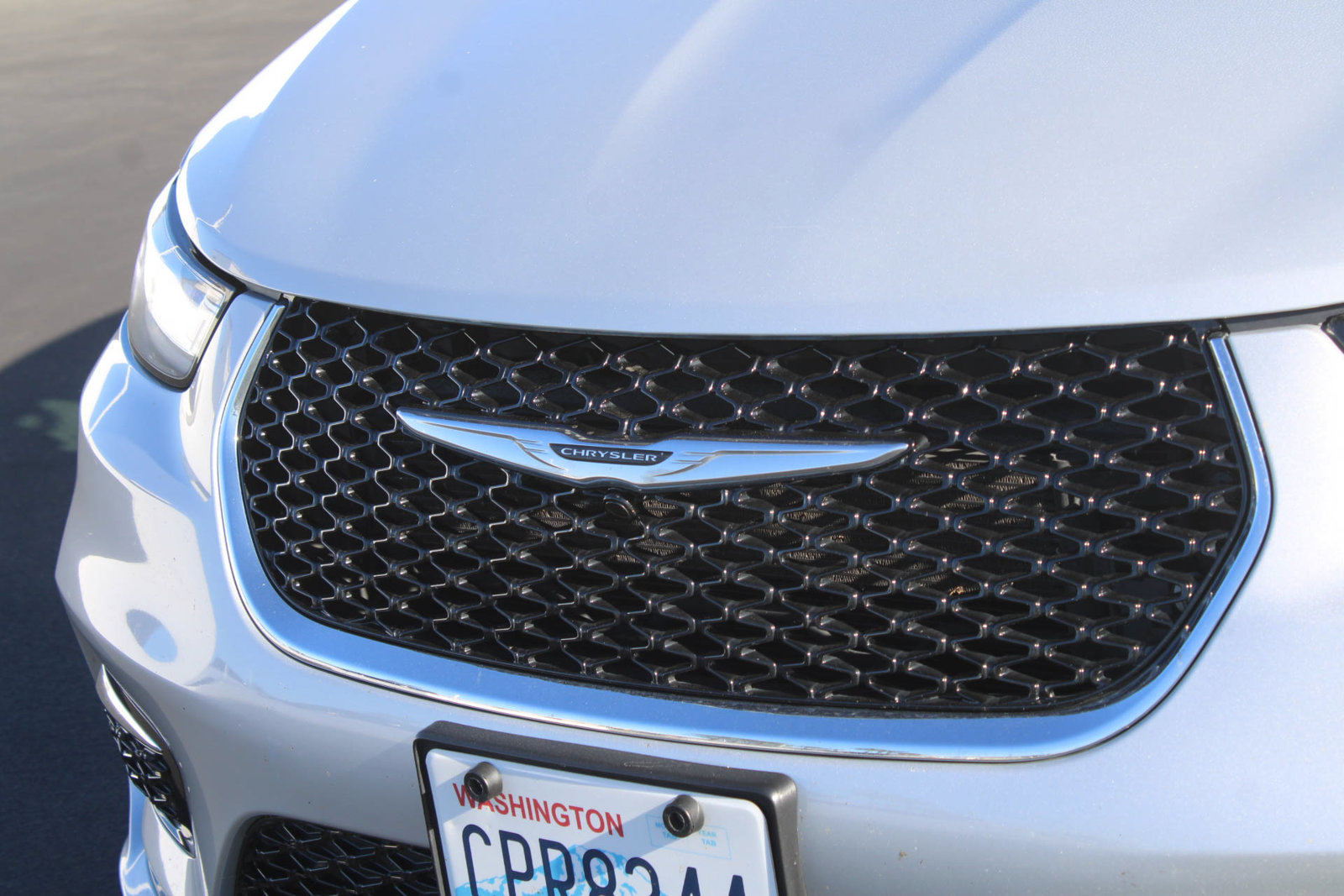 Used 2024 Chrysler Pacifica Touring-L FWD image 10