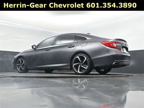 Used 2018 Honda Accord Sport image 40