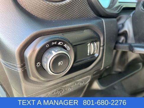 Used 2024 Jeep Wrangler Rubicon w/ Convenience Group AWD/4WD image 16