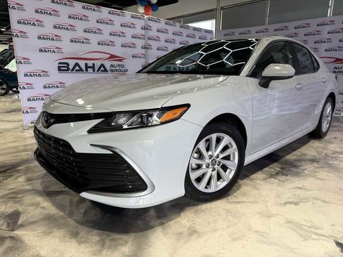Used 2023 Toyota Camry LE image 2