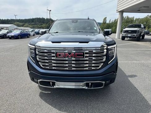 Used 2022 GMC Sierra 1500 Denali w/ Denali Reserve Package AWD/4WD image 7