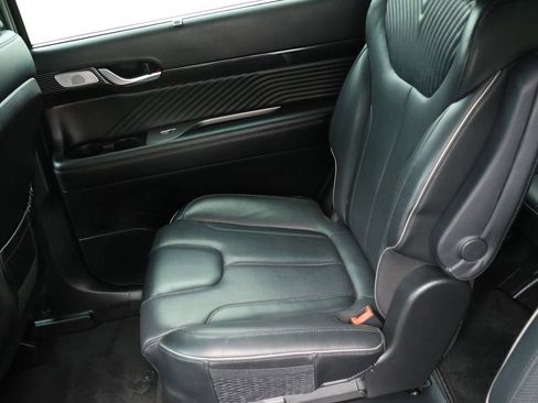 Used 2024 Hyundai Palisade Calligraphy image 16