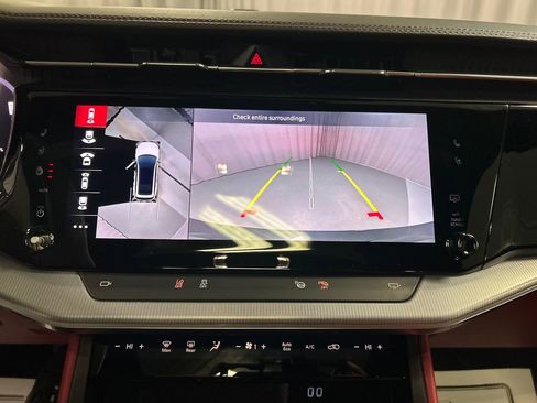 Used 2024 Jeep Wagoneer Launch Edition image 18