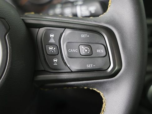 Used 2024 Jeep Wrangler Sport S image 8