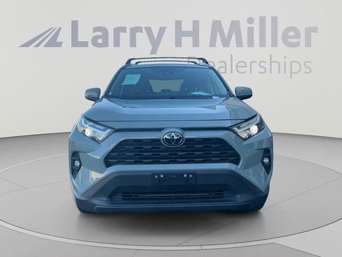 Used 2022 Toyota RAV4 XLE Premium AWD/4WD image 4