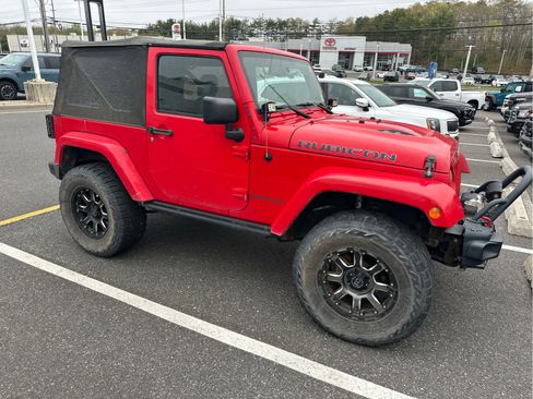 Used 2015 Jeep Wrangler Rubicon image 2
