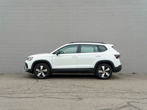 Used 2025 Volkswagen Taos S AWD/4WD image 2