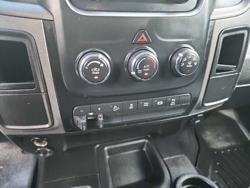 Used 2018 RAM 2500 Tradesman w/ Chrome Appearance Group AWD/4WD image 27