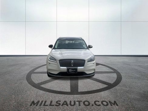 Used 2021 Lincoln Corsair AWD w/ Premium Package image 2