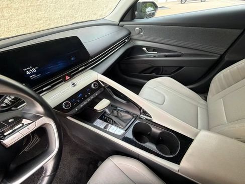 Used 2024 Hyundai Elantra Limited FWD image 26