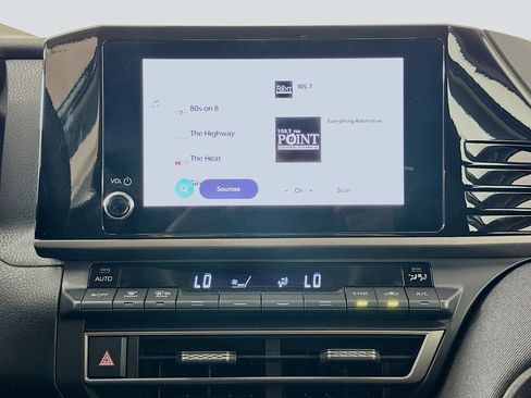 Used 2025 Toyota Camry LE image 21