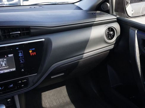 Used 2019 Toyota Corolla SE image 27