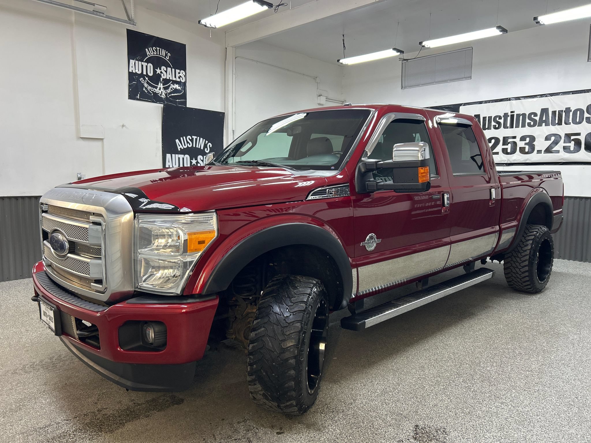 Used 2014 Ford F350 Platinum w/ Platinum Package AWD/4WD image 3