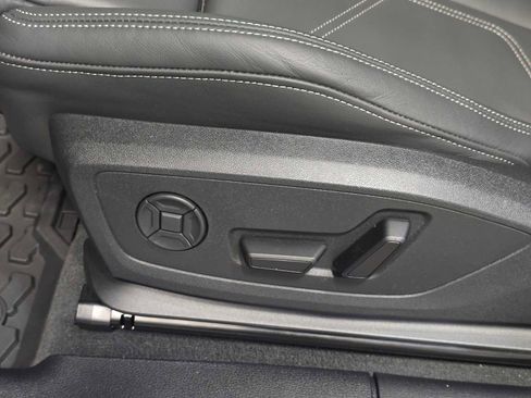 Used 2025 Audi Q3 2.0T Premium w/ Convenience Package image 24