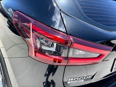 Used 2022 Nissan Rogue Sport S FWD image 26