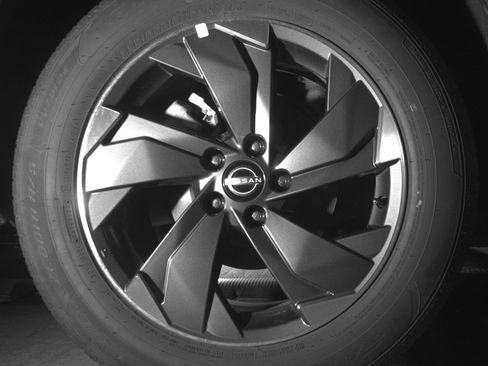 Used 2025 Nissan Rogue SV image 15