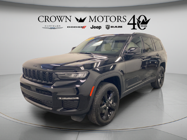 Used 2025 Jeep Grand Cherokee L Limited w/ Black Appearance Package AWD/4WD image 1