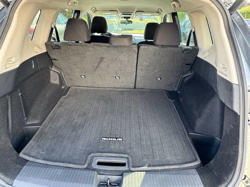 Used 2025 Nissan Rogue SV image 16