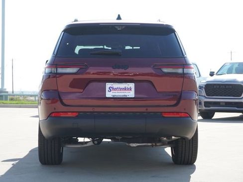 New 2025 Jeep Grand Cherokee L Limited w/ Luxury Tech Group II RWD image 7