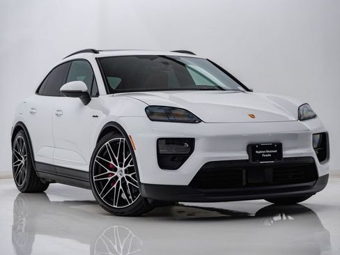 Used 2025 Porsche Macan 4S Electric AWD/4WD image 8
